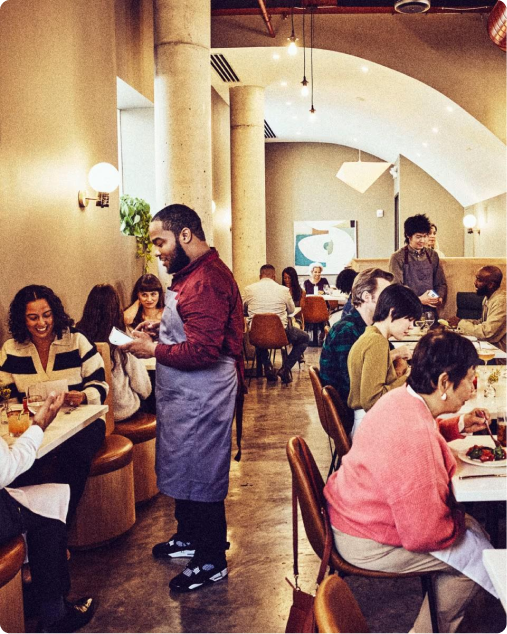 How modern kitchens stay organized without chaos